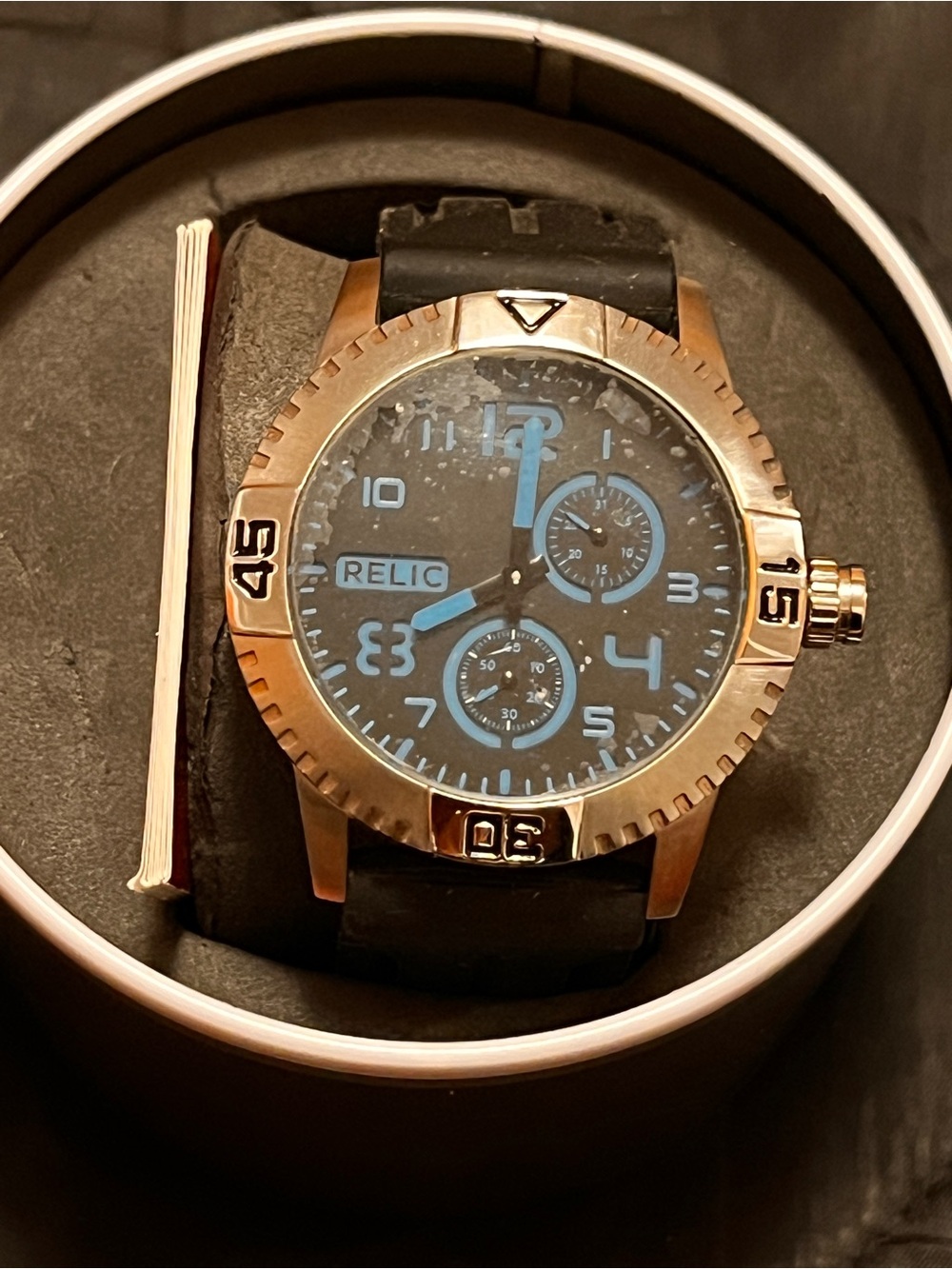 Men’s Relic Wristwatch ZR 15576 NEW